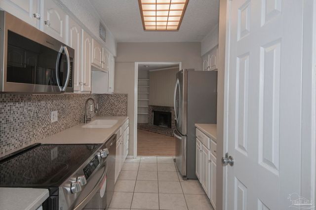 3400 Wimbledon Dr 5, Pensacola, FL 32504