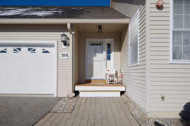 91-6 Hall Road, Fremont, NH 03044