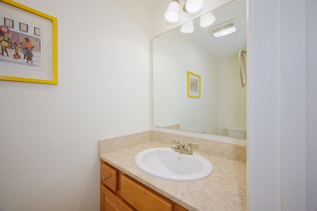 91-6 Hall Road, Fremont, NH 03044