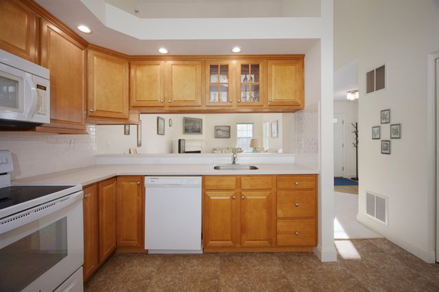 91-6 Hall Road, Fremont, NH 03044