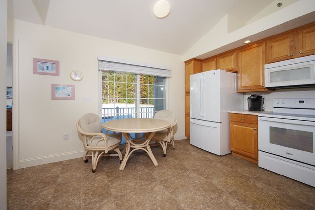 91-6 Hall Road, Fremont, NH 03044