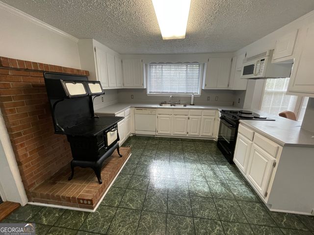 492 Ga Highway 26 E, Cochran, GA 31014