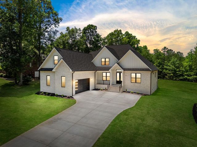 162 Clearcreek Drive, Boiling Springs, SC 29316