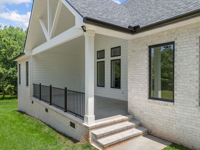 162 Clearcreek Drive, Boiling Springs, SC 29316