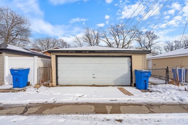 11610 S Aberdeen Street, Chicago, IL 60643