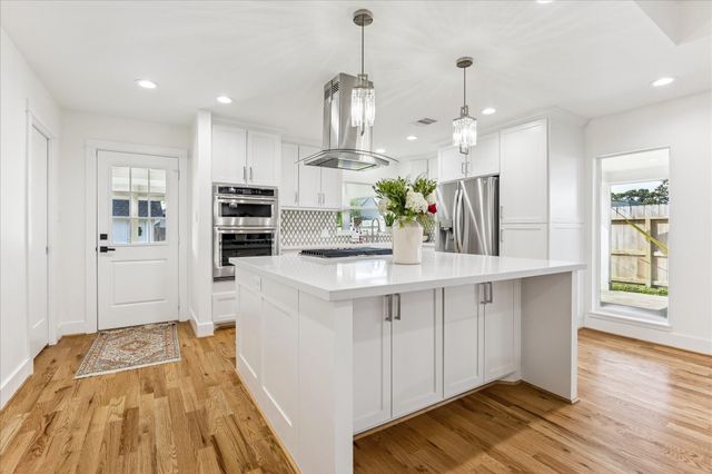 6003 W 43rd Street, Houston, TX 77092