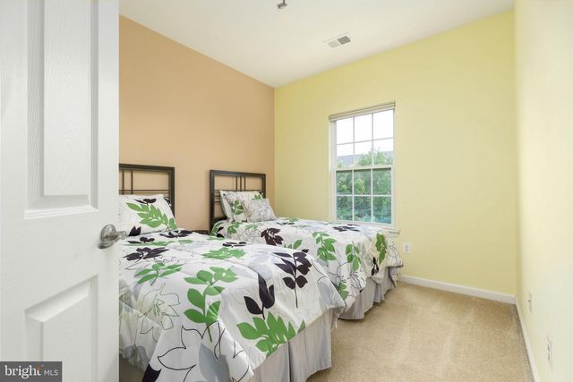 2271 MERSEYSIDE DR, Woodbridge, VA 22191