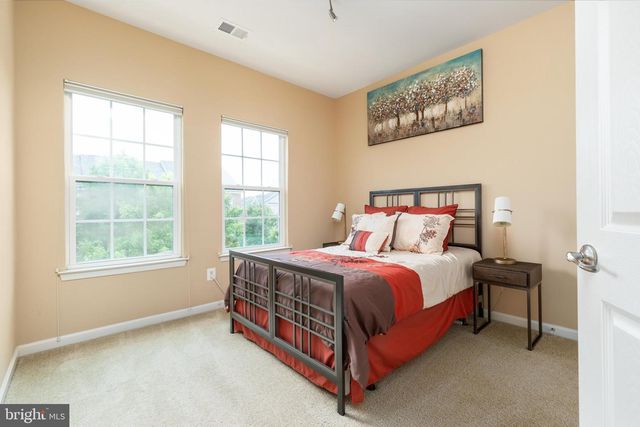 2271 MERSEYSIDE DR, Woodbridge, VA 22191