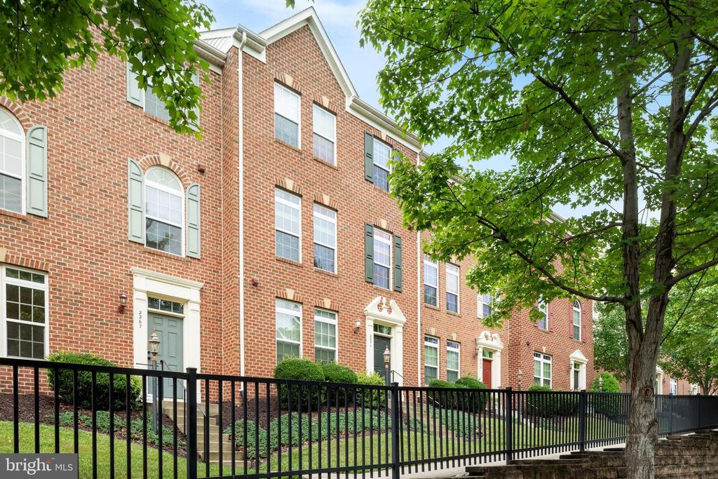 2271 MERSEYSIDE DR, Woodbridge, VA 22191