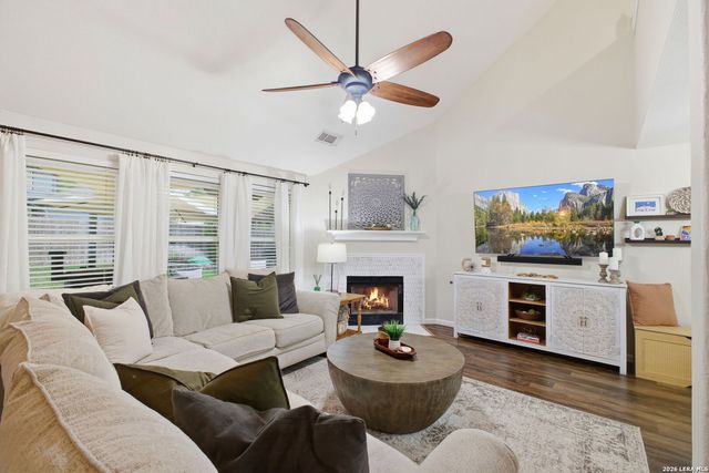 15711 Knollcliff, San Antonio, TX 78247