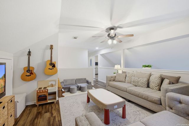 15711 Knollcliff, San Antonio, TX 78247