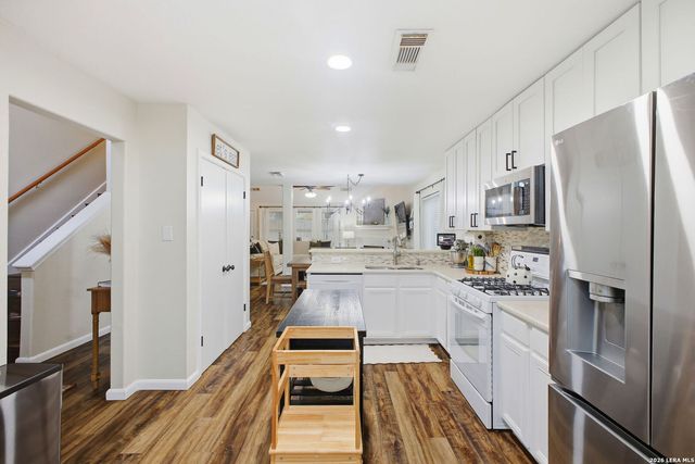 15711 Knollcliff, San Antonio, TX 78247