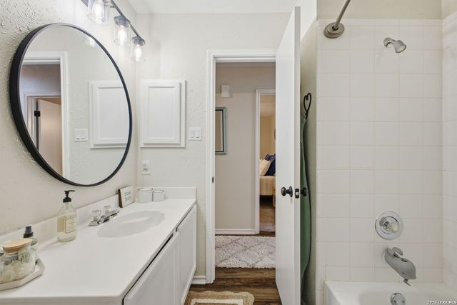 15711 Knollcliff, San Antonio, TX 78247