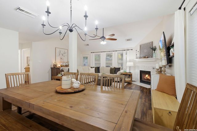 15711 Knollcliff, San Antonio, TX 78247