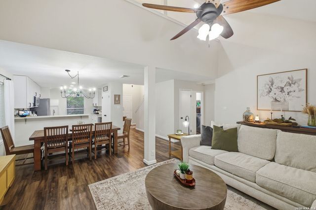 15711 Knollcliff, San Antonio, TX 78247