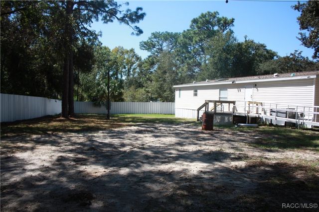 6894 W Vanaman Court, Crystal River, FL 34429
