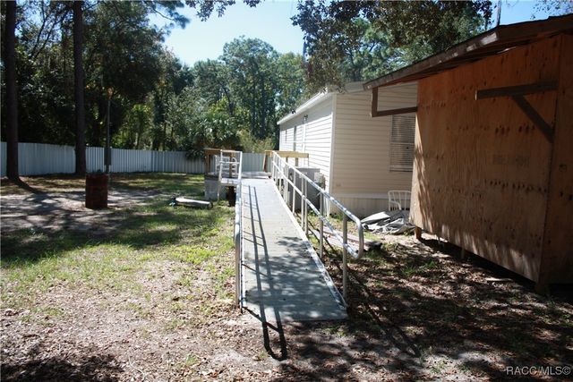 6894 W Vanaman Court, Crystal River, FL 34429