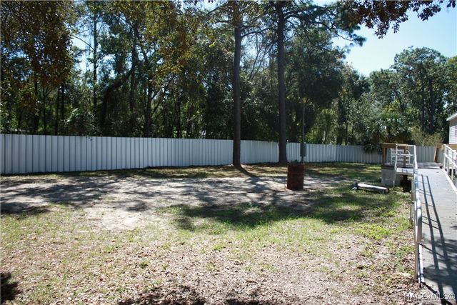 6894 W Vanaman Court, Crystal River, FL 34429