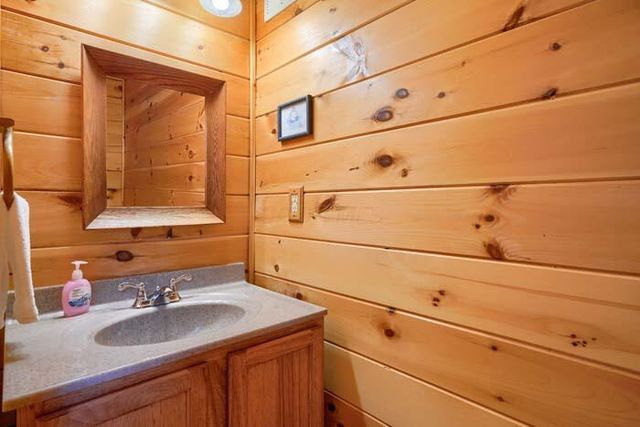 16236 Collison Road, Logan, OH 43138