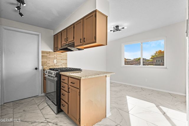 219 CARIBE Circle, El Paso, TX 79927