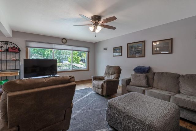 227 Westwood Drive, Mankato, MN 56001