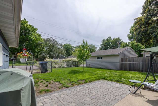 227 Westwood Drive, Mankato, MN 56001
