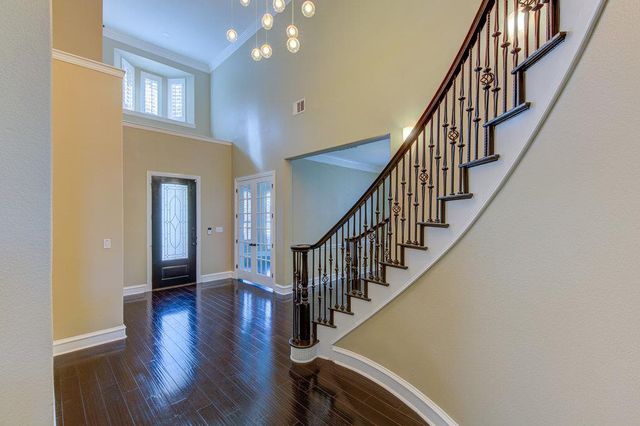1917 Lakecliff Hills LN, Austin, TX 78732