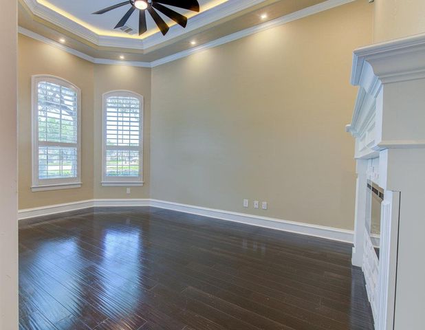 1917 Lakecliff Hills LN, Austin, TX 78732