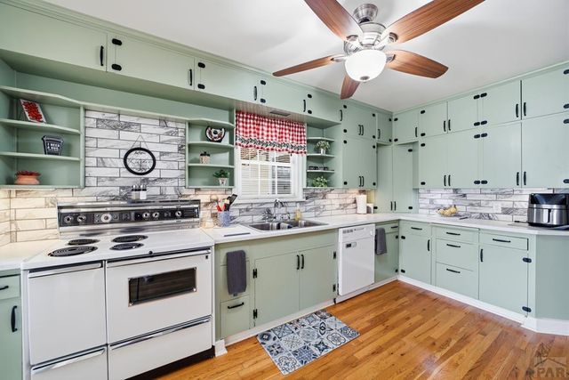 1337 Longwood Ave, Pueblo, CO 81004