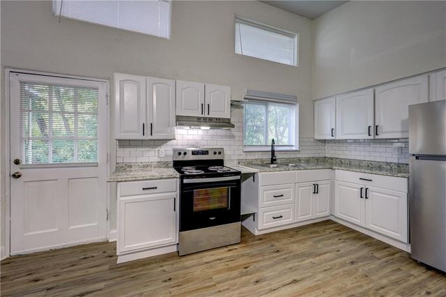 10914 Bennington Avenue, Kansas City, MO 64134