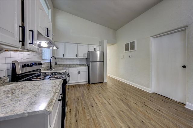 10914 Bennington Avenue, Kansas City, MO 64134