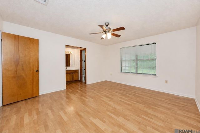 2145 Stonewood Dr, Baton Rouge, LA 70816