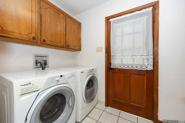 2145 Stonewood Dr, Baton Rouge, LA 70816