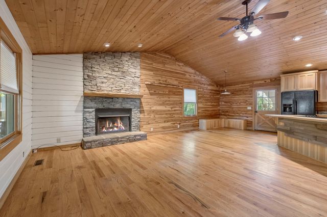 7301 White Oak Dr, Fairview, TN 37062