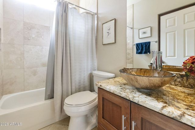 24613 S LAKEWAY Circle SE, Sun Lakes, AZ 85248