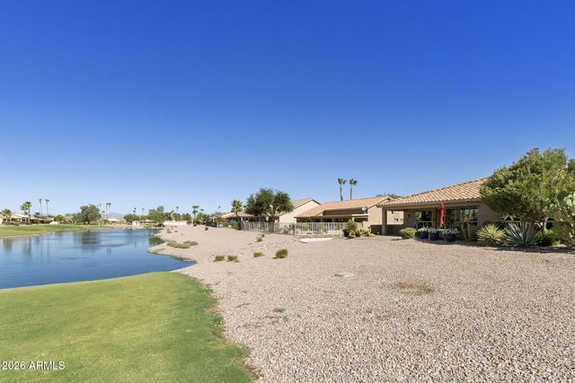 24613 S LAKEWAY Circle SE, Sun Lakes, AZ 85248