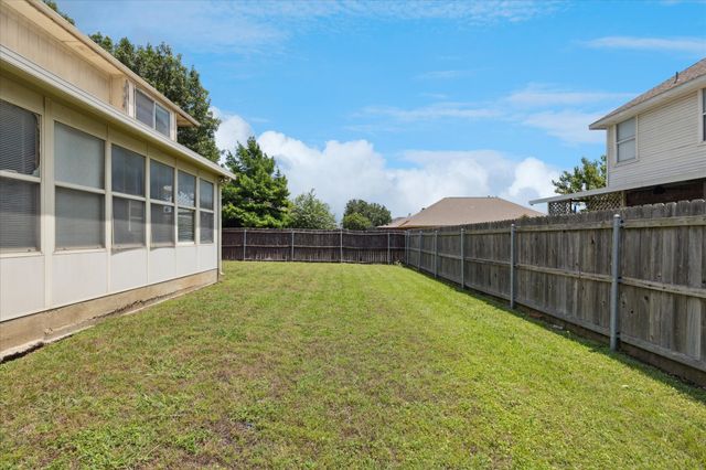 5701 Indian Hill Drive, Arlington, TX 76018