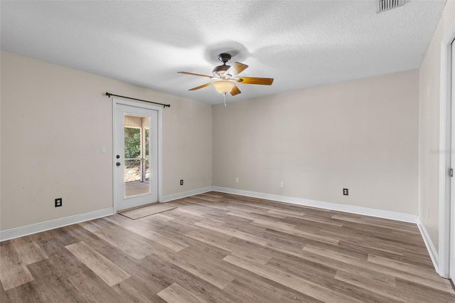 5290 SEMINOLE AVENUE, De Leon Springs, FL 32130