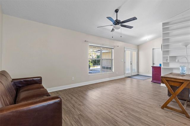 5290 SEMINOLE AVENUE, De Leon Springs, FL 32130