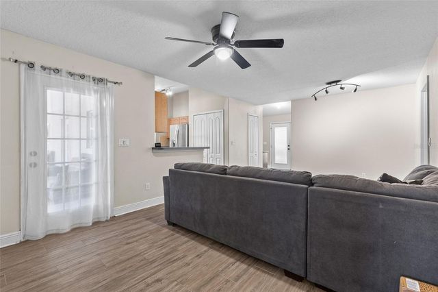 5290 SEMINOLE AVENUE, De Leon Springs, FL 32130