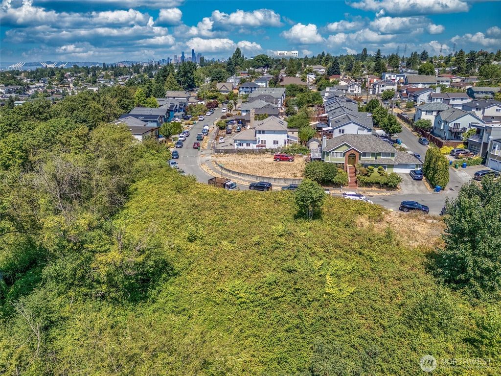 60 xx 21st Avenue S, Seattle, WA 98108