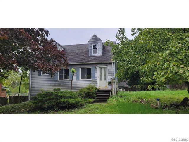 28391 Rollcrest Road, Farmington Hills, MI 48334