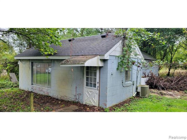 28391 Rollcrest Road, Farmington Hills, MI 48334