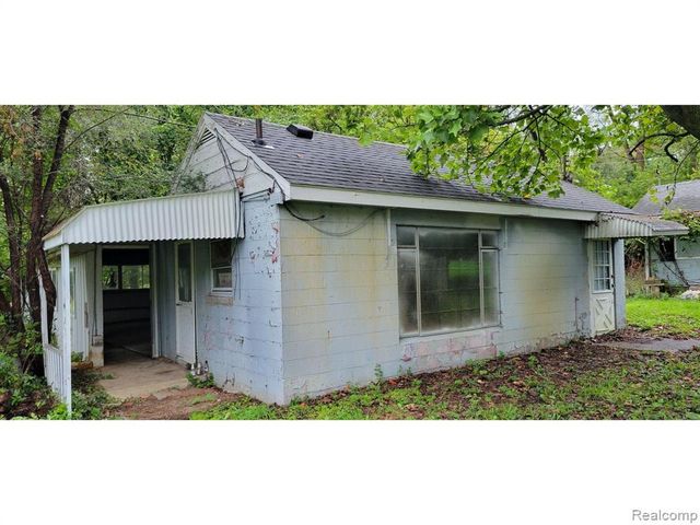 28391 Rollcrest Road, Farmington Hills, MI 48334