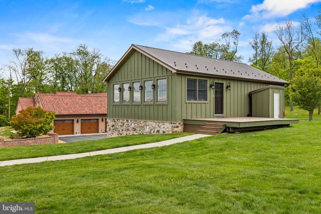 1257 WATER ST, Wrightsville, PA 17368