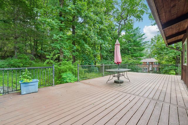 10 Oconnor Court, Montrose, NY 10548
