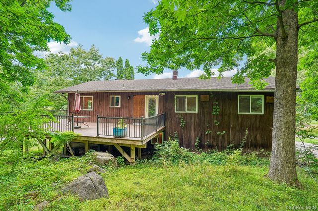 10 Oconnor Court, Montrose, NY 10548