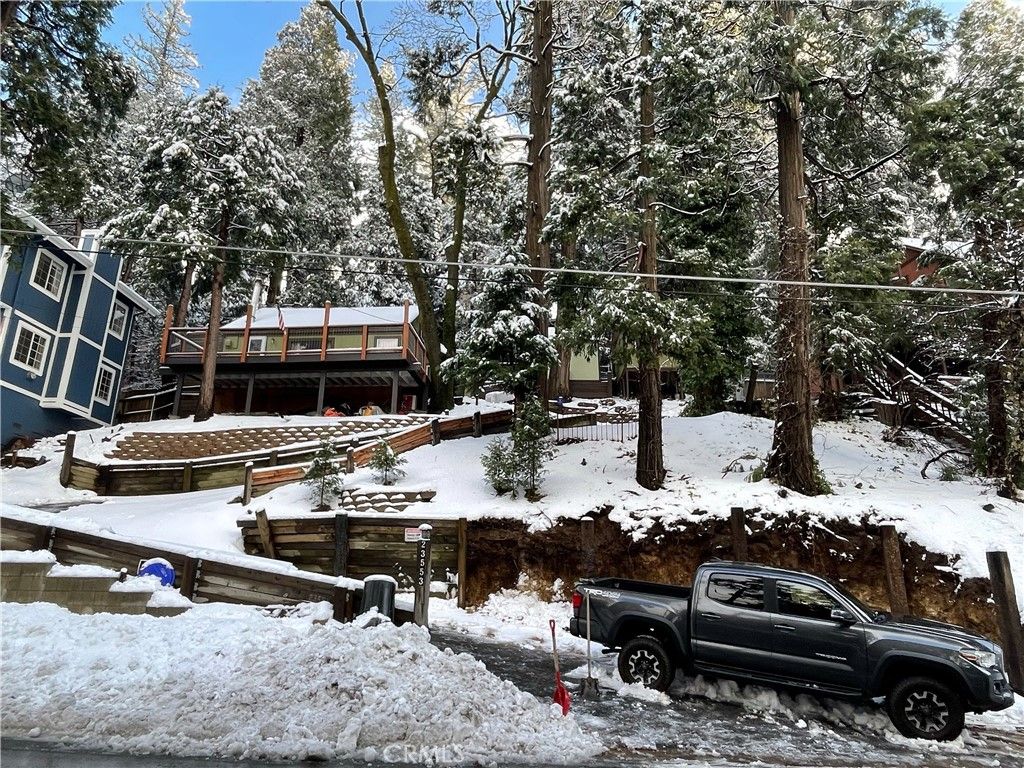 23553 Lake, Crestline, CA 92325