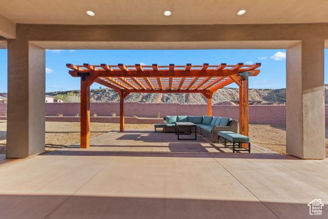 425 E ESTRELLA RIDGE DR, Virgin, UT 84779