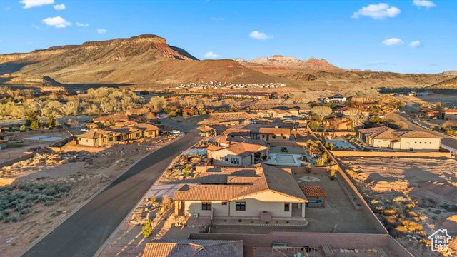 425 E ESTRELLA RIDGE DR, Virgin, UT 84779